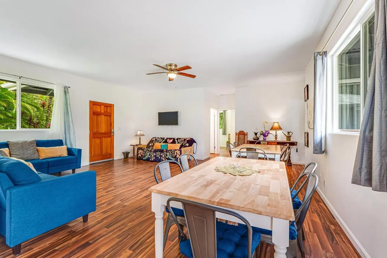 Hale Olena Ohana | 31+ Day Rental Keaau Holiday home